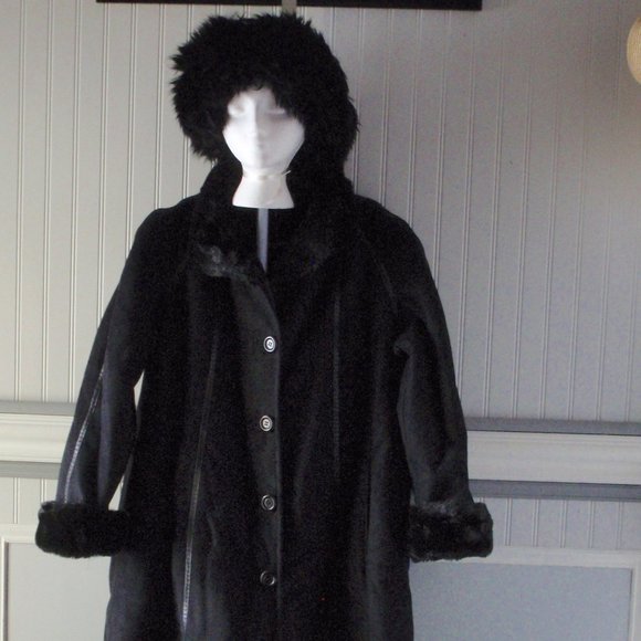Free Shipping Gallery Black Russian hat and long  coat very warm  a size X-Large - Picture 1 of 12